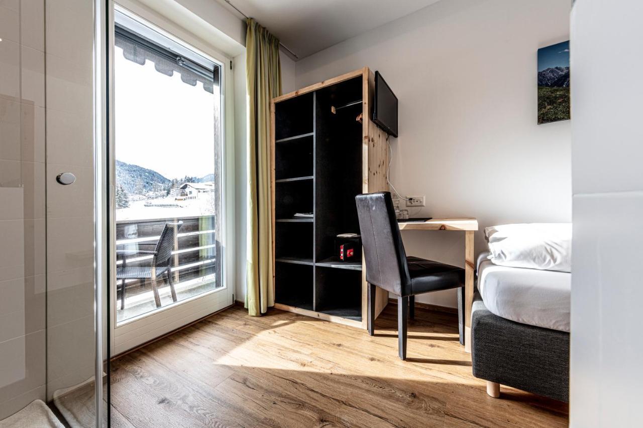 Hotel Filli Scuol Bagian luar foto