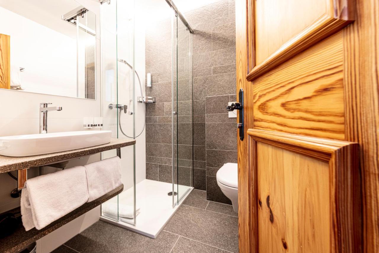 Hotel Filli Scuol Bagian luar foto