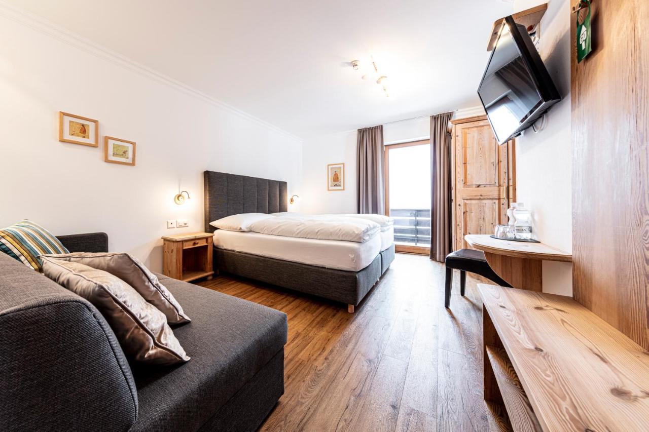 Hotel Filli Scuol Bagian luar foto