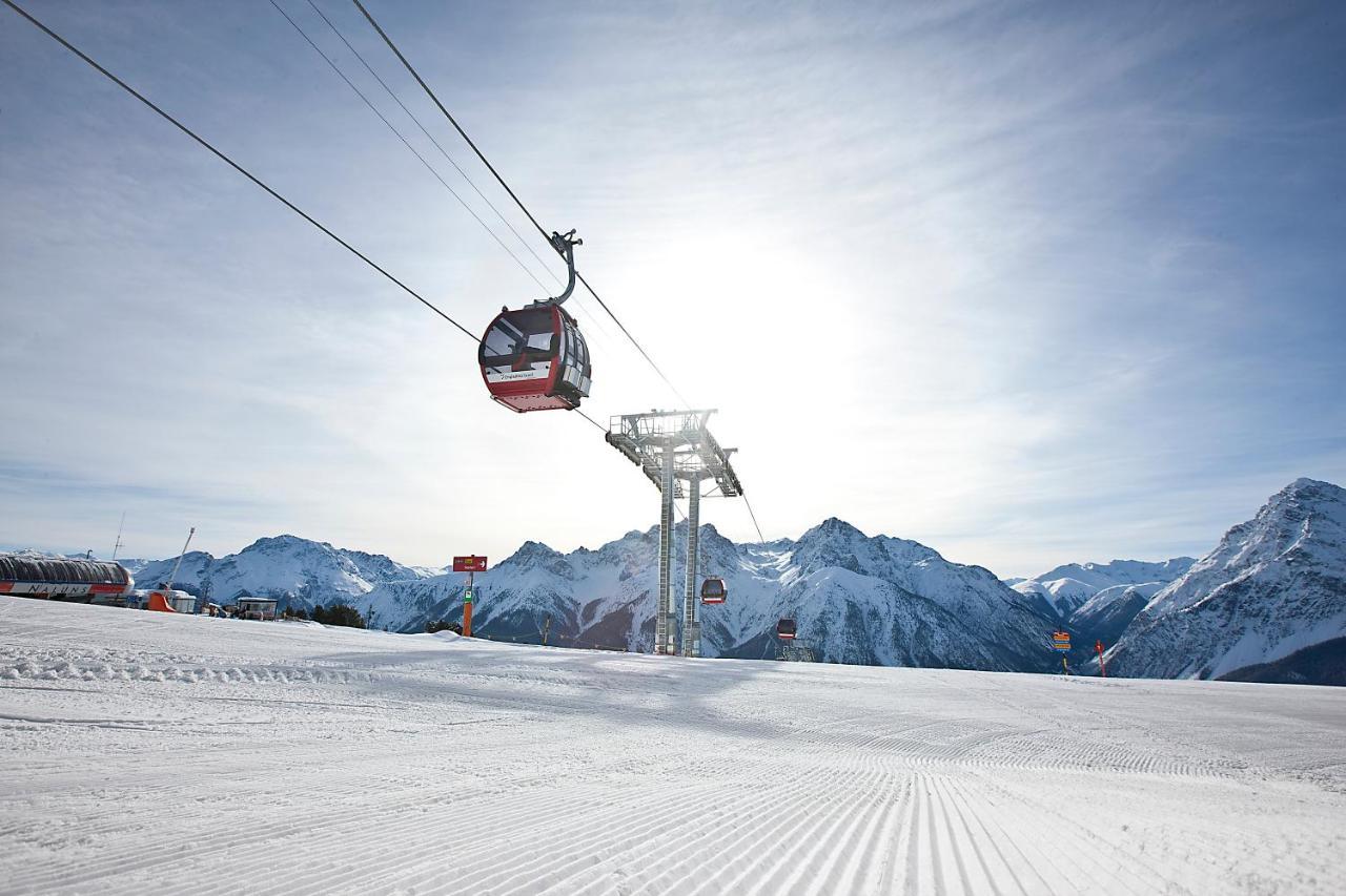 Hotel Filli Scuol Bagian luar foto